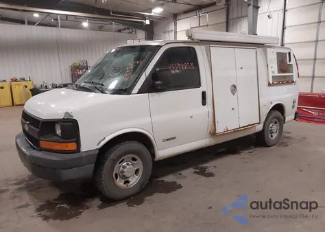 2004 Chevrolet Express G3500 from USA, damaged, VIN 1GCHG35U441190266